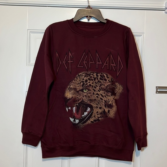 DEF Leppard Ladies Size Small Sweatshirt Nwt - Picture 1 of 7